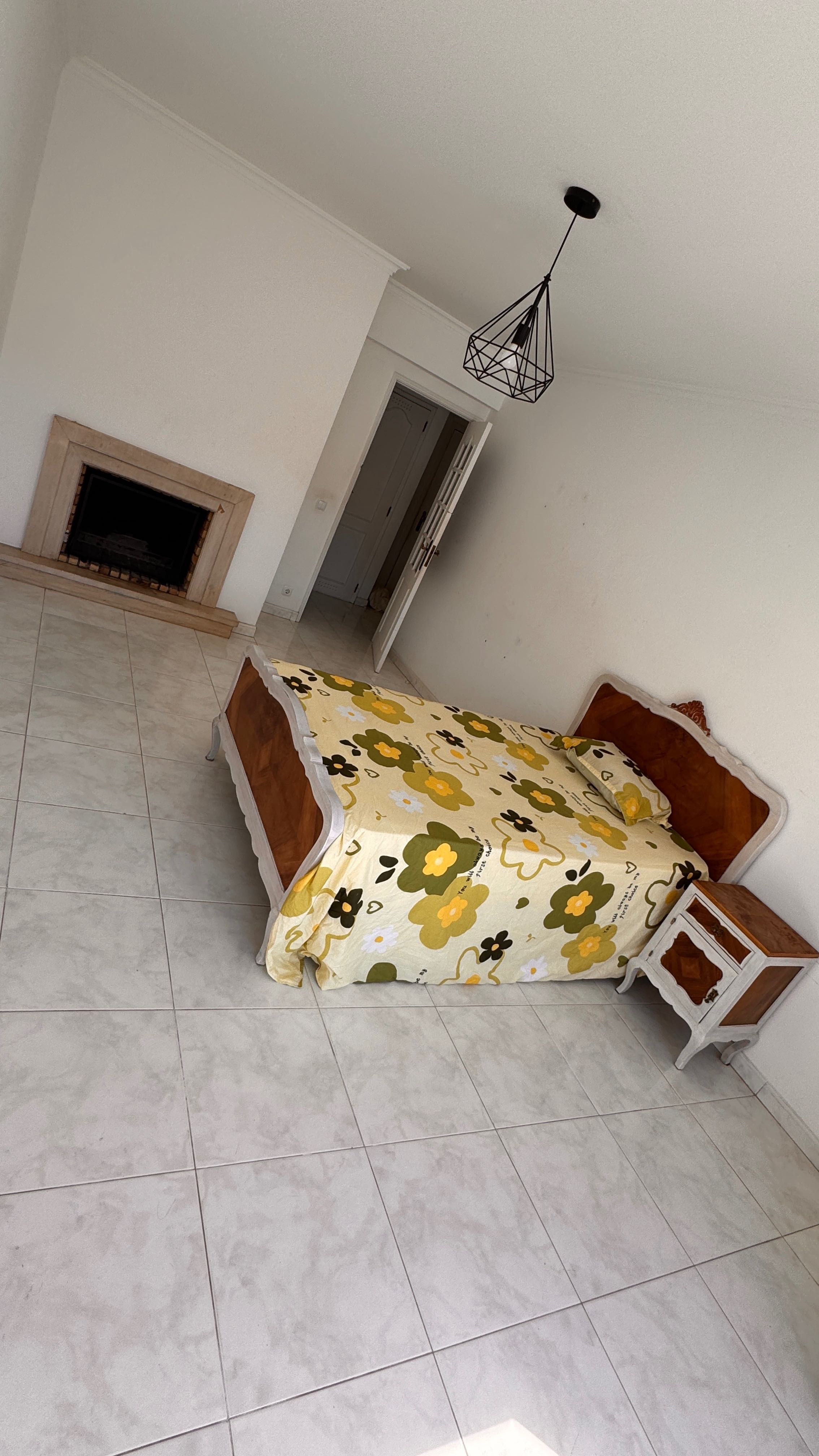 Arrenda quarto em São Marcos