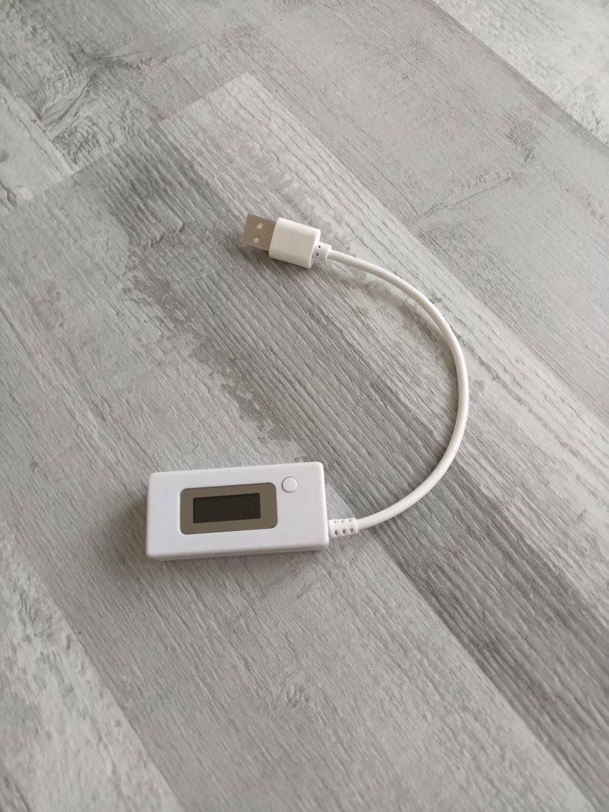 Tester woltomierz USB miernik