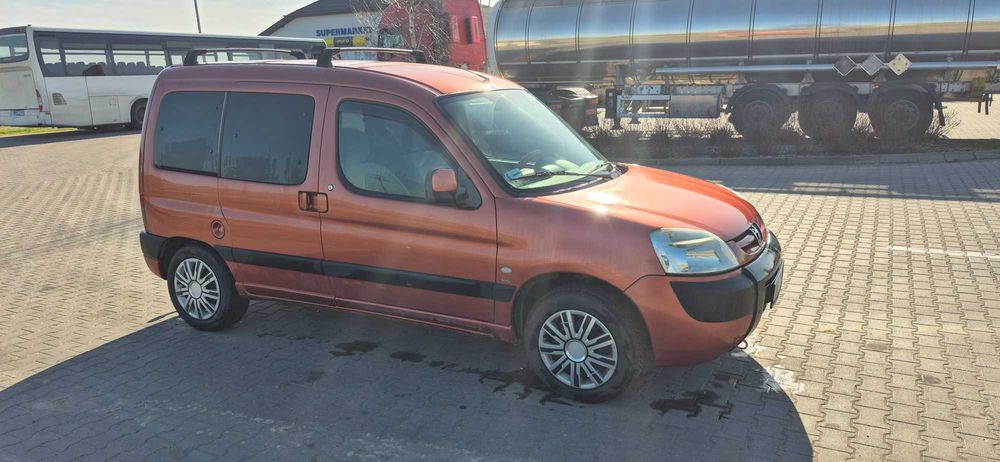 Ładny Peugeot Partner XT 2.0 HDI