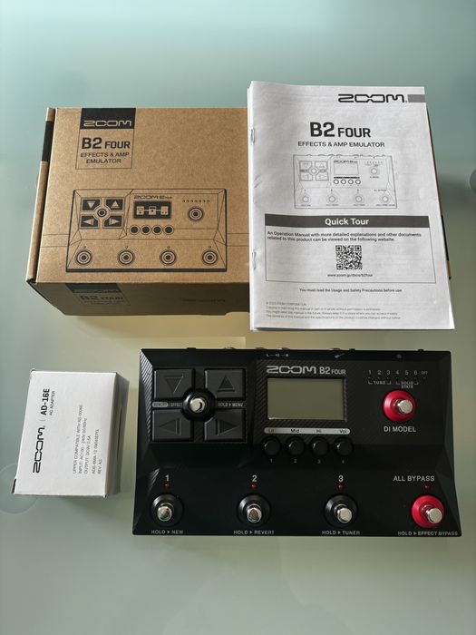 Pedaleira Baixo Zoom B2 Four