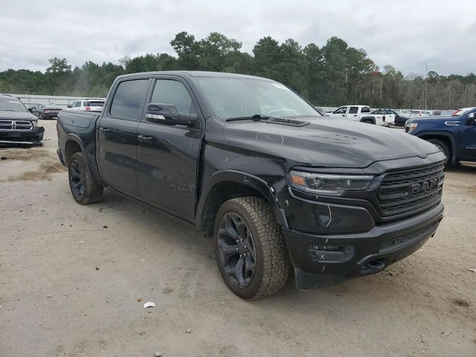 RAM 1500 crew cab limited 4x4 5.7 v8 bogate wyposażenie