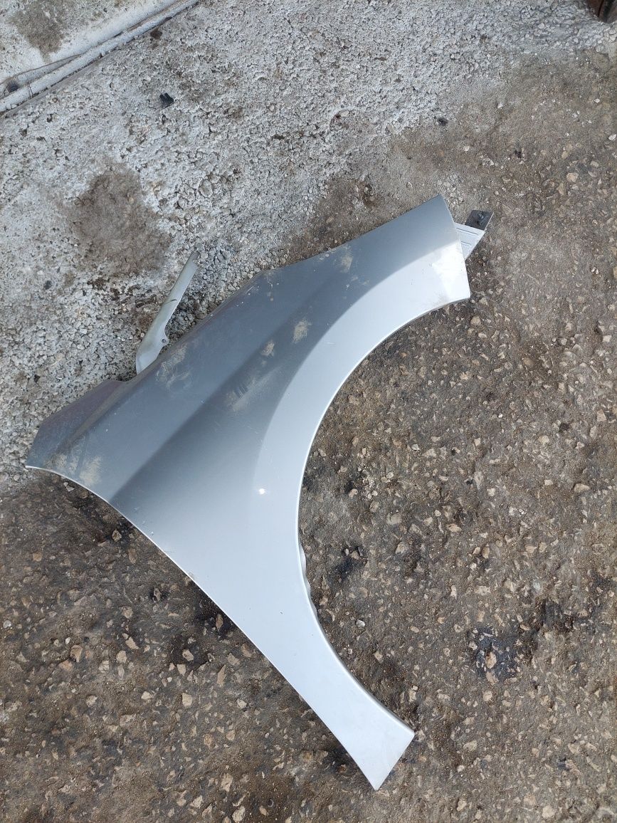 Guarda lamas direito peugeot 207