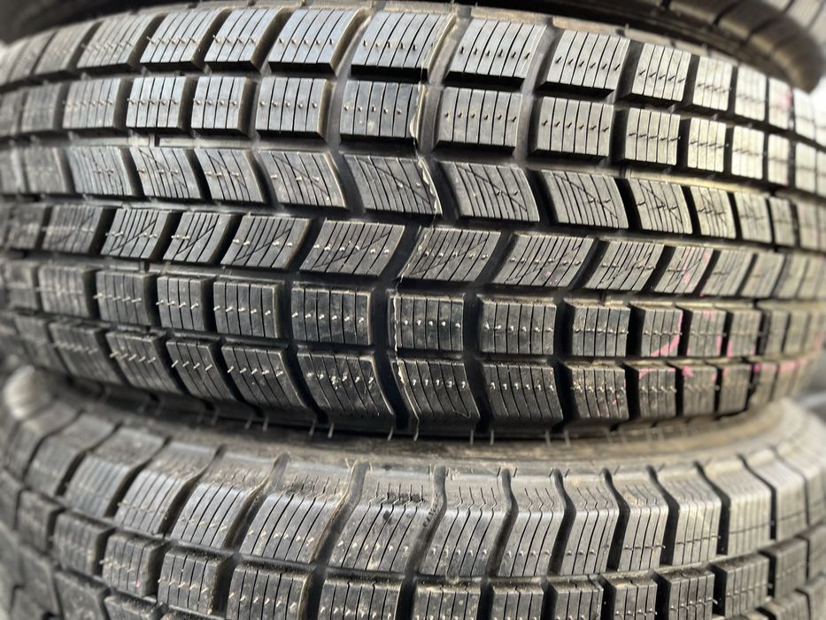 215/70/R16 (зима) Нові Michelin 4x4