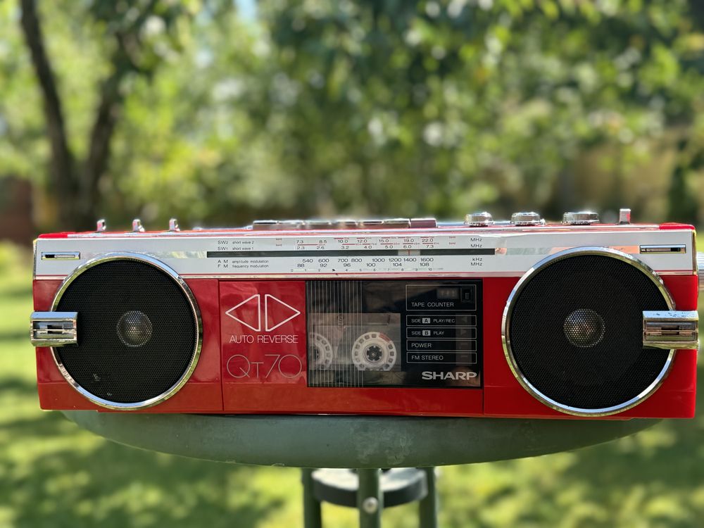 Продам магнитолу SHARP QT-70Z(R)