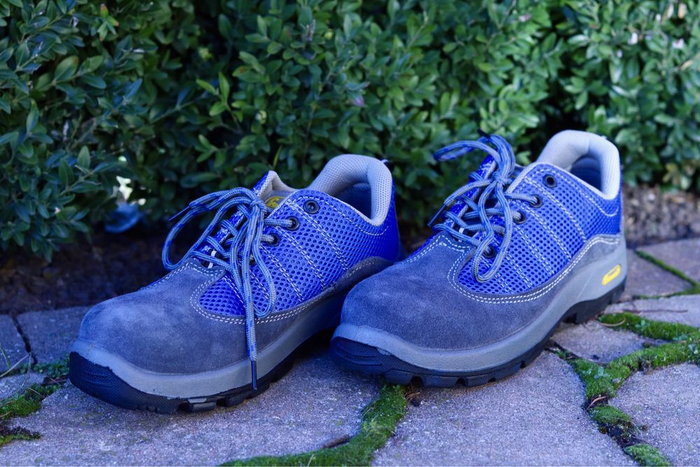 Niebiesko szare buty robocze