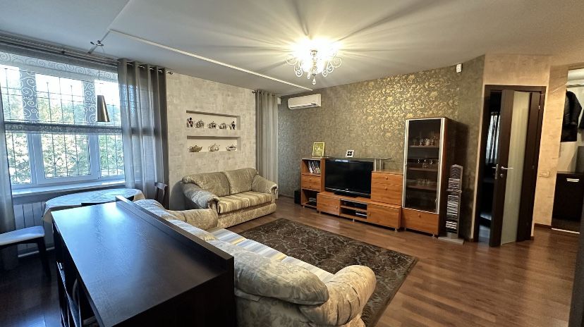 Продам 2-кімн.кв. по вул. І.Сердюка, центр, район площі