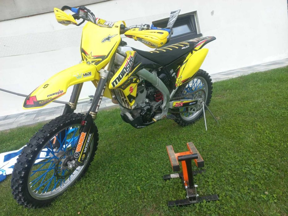 Cross suzuki + strój