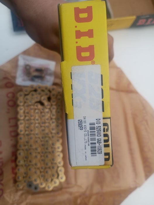 D.I.D łańcuch zębatka 525VX3 108zb Jtr1489.40 napęd silnika silnik A3