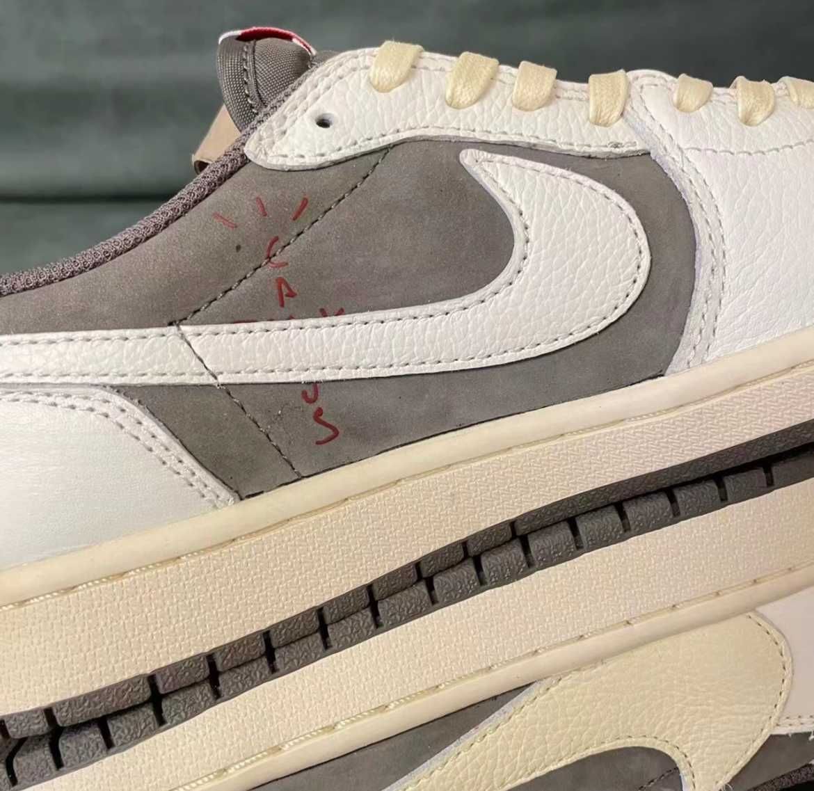 Jordan 1 Retro Low OG SP Travis Scott Reverse Mocha R.44