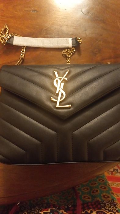 Mala YSL Preta com ferragens Douradas