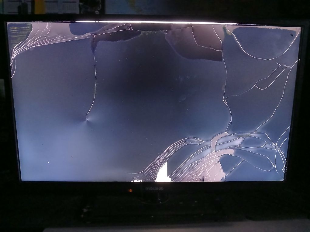 PEÇAS - TV Mitsai 28" - 28DCG200013  - com Ecrã Partido!!!