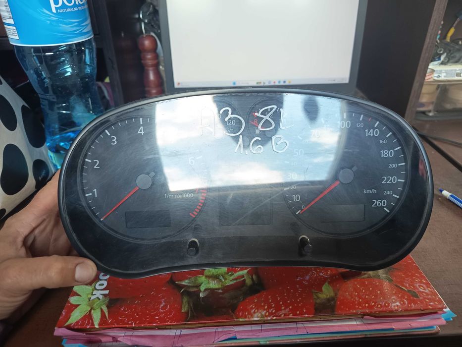 Audi A3 8L Licznik zegary 1,6 benzyna 8L0.920.900L FV dostawa