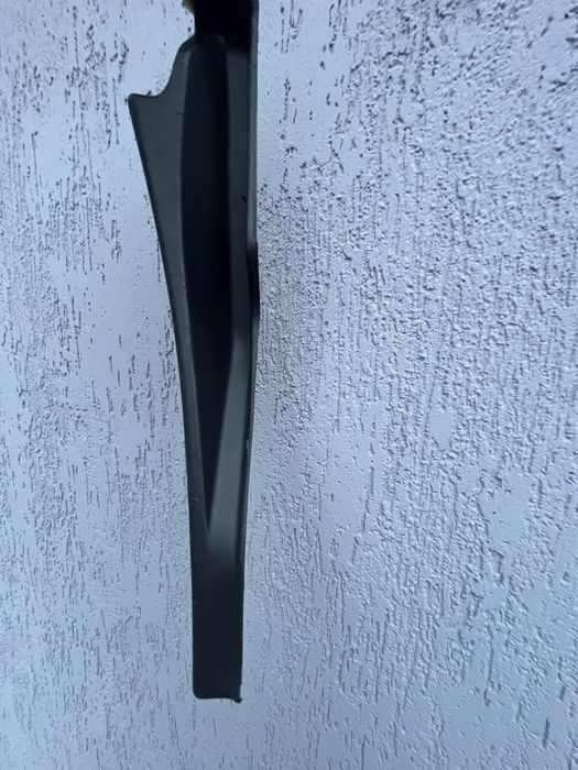 Накладка на лобове скло Nissan leaf