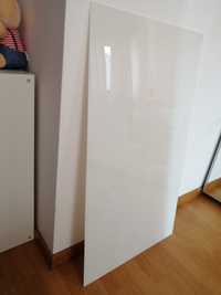 Painel de roupeiro vidro branco Farvik (Ikea)