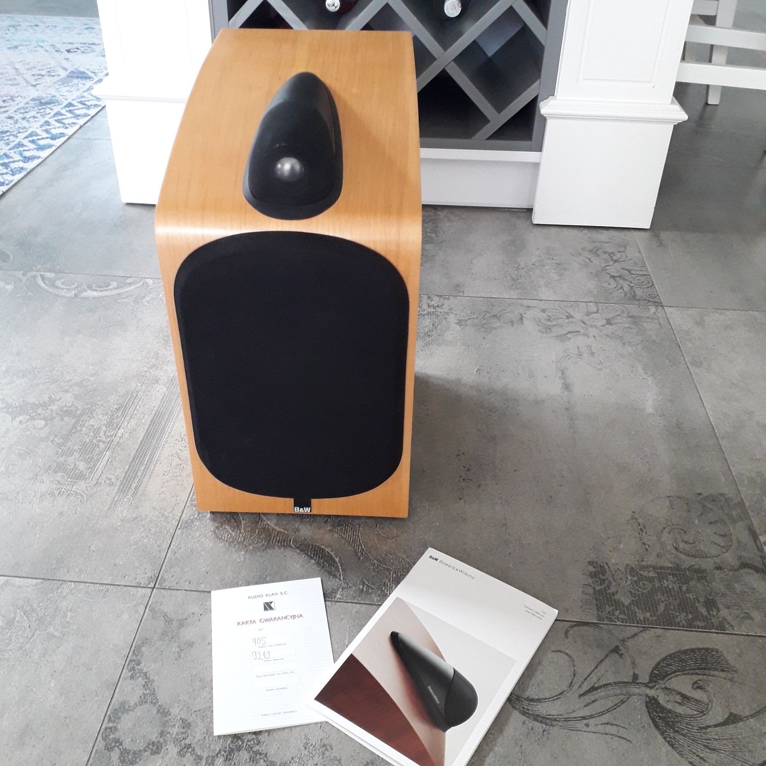 B&W 705 kolumny monitory Bowers & Wilkins stan BDB z 1 rąk