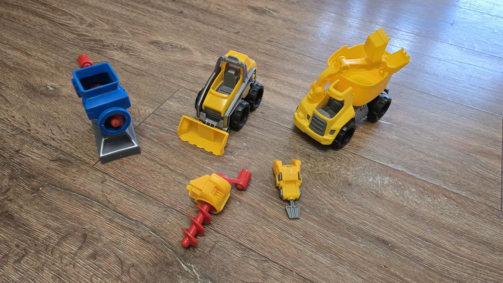 Ігровий набір будівельних машин від Kinetic