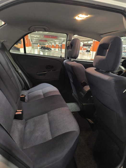 Mitsubishi Carisma 1.3 Confort 2001 — Ar Condicionado, Impecável