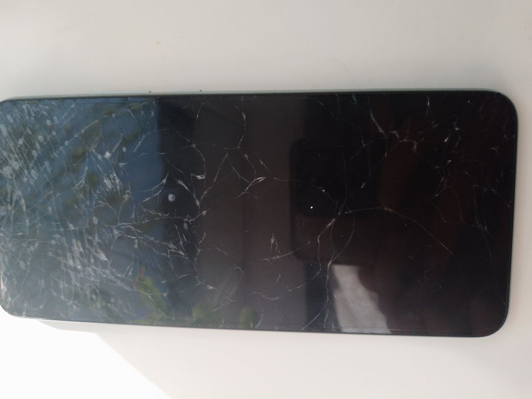 Xiaomi Redmi 10C 7/10 не лагає, камера та экран пошкоджені