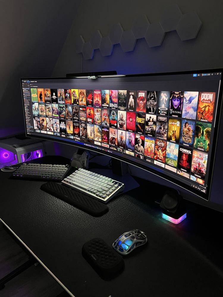 Samsung Odyssey OLED G9 49” – Ultra szeroki monitor