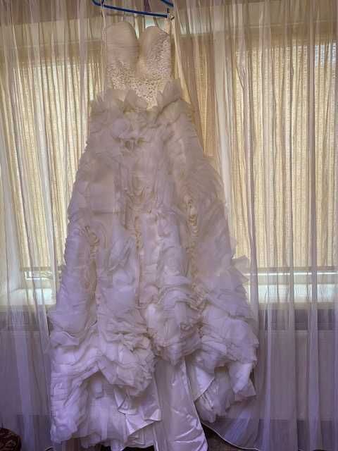 Жіночий одяг, сукня