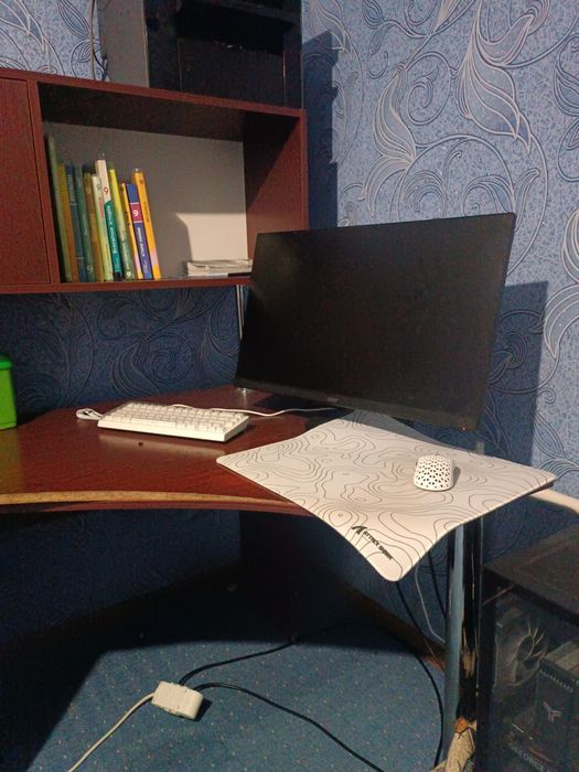 Большой угловой стол