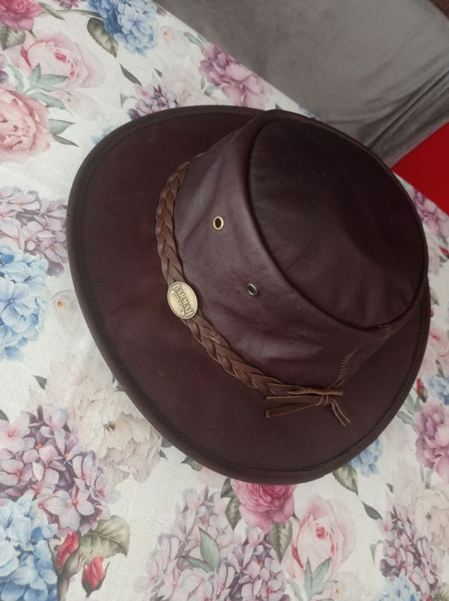 Продам шкіряний капелюх Barmah