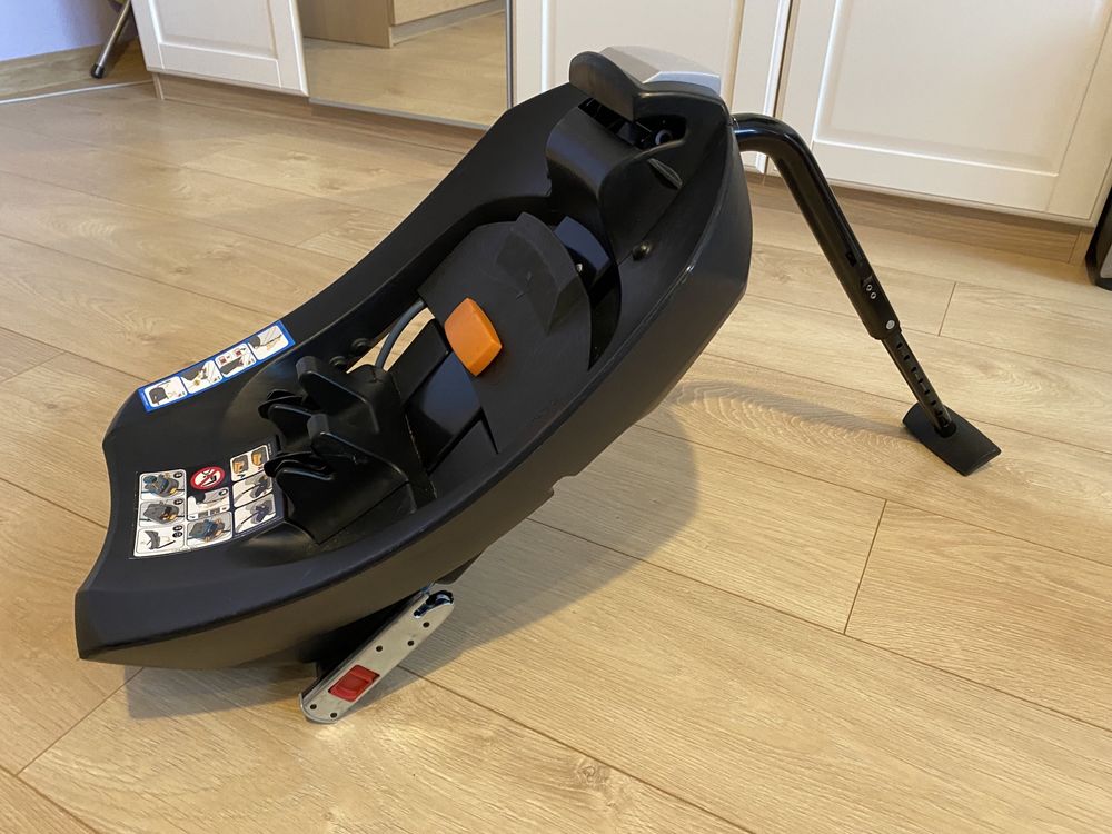 Fotelik Cybex Aton 4 z bazą cybex isofix