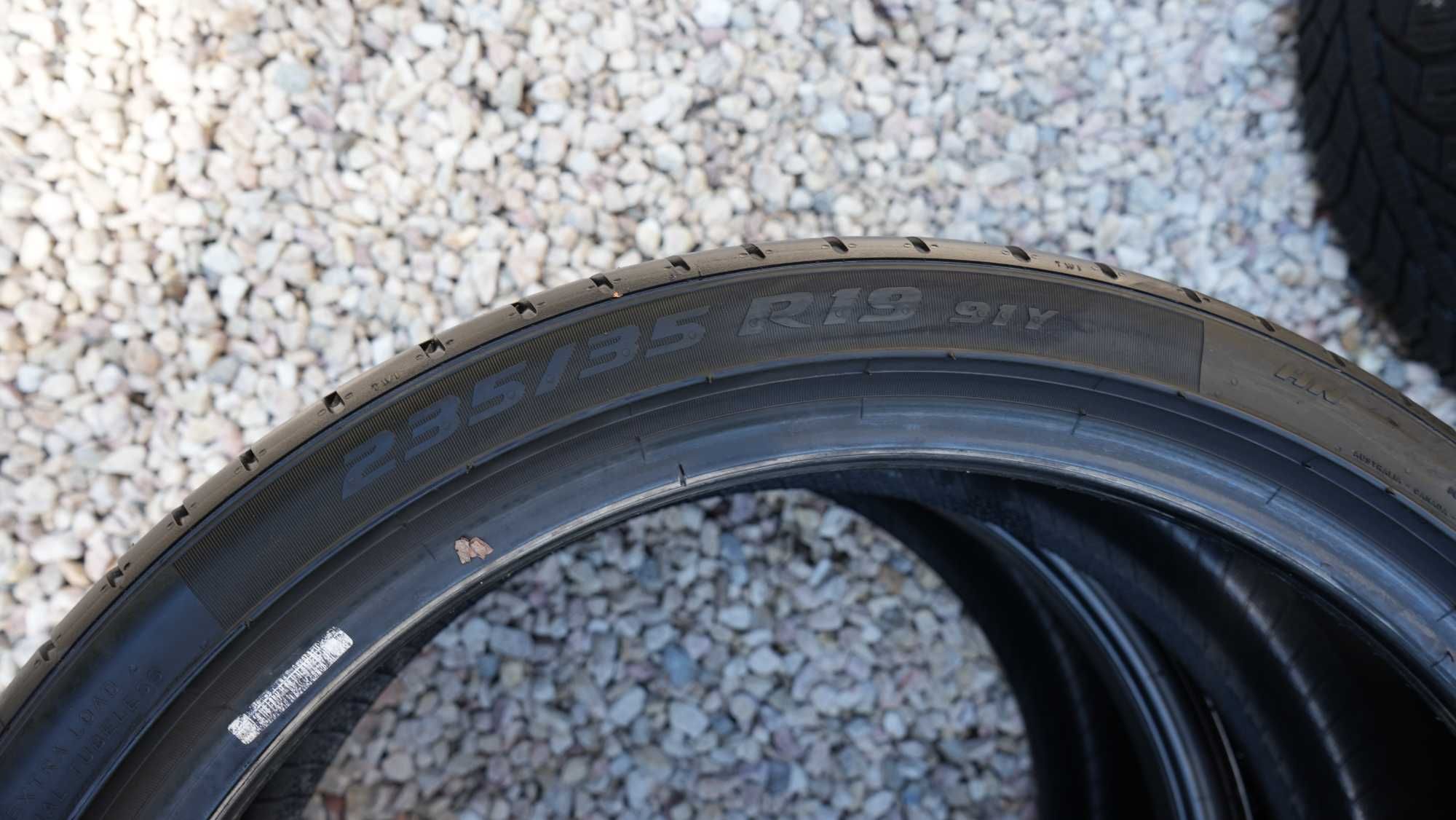 Opony letnie Pirelli P Zero – 235/35 R19 – DOT 0524