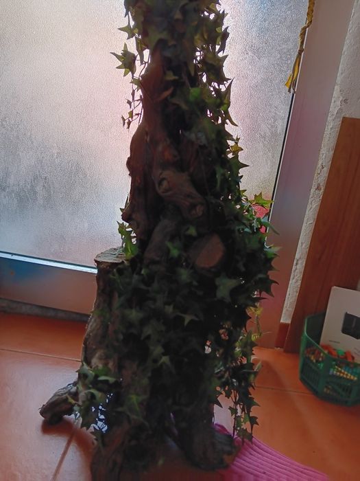 Artigos desde candeeiros a suporte de WC , árvore decorativa