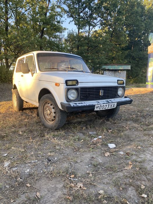 Продам ниву 2121