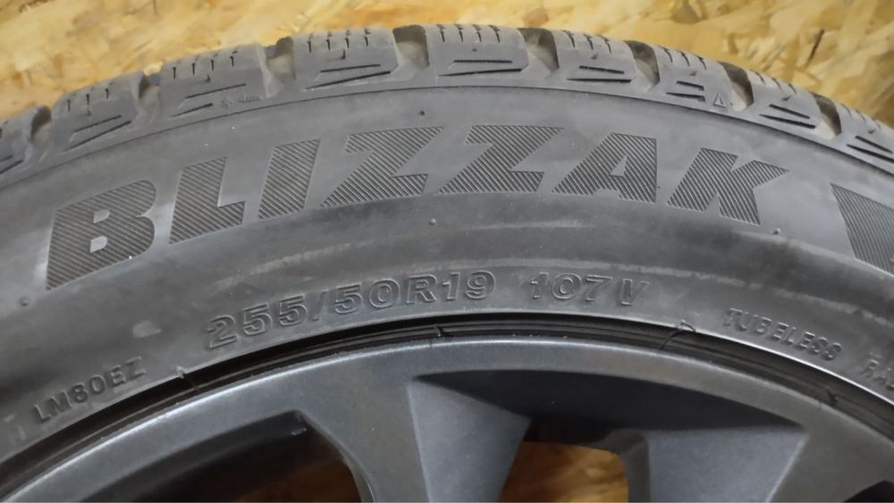 Диски 5х120 R19 BMW X5 F15. Шини зимові Bridgestone 255/50/R19