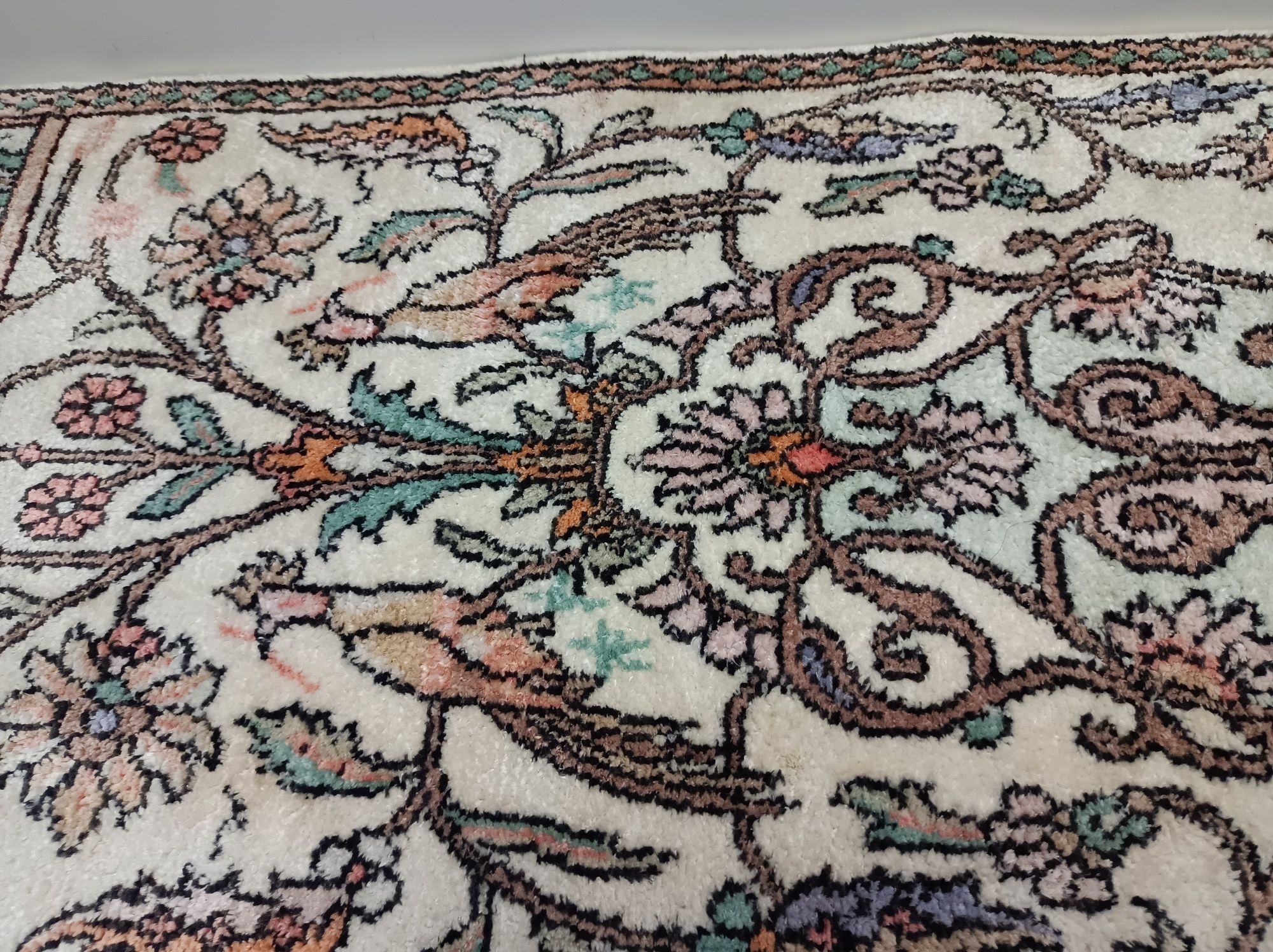 Perski wzór ,drzewo życia .Kaszmir z pawiami.Chodnik .Kilim.Antyk.