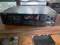 Sony DAT 57ES – Série ES com laterais em madeira