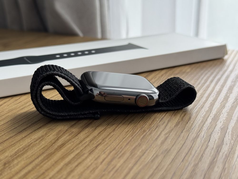Apple Watch Series 9 45 mm LTE Stainlees Steel