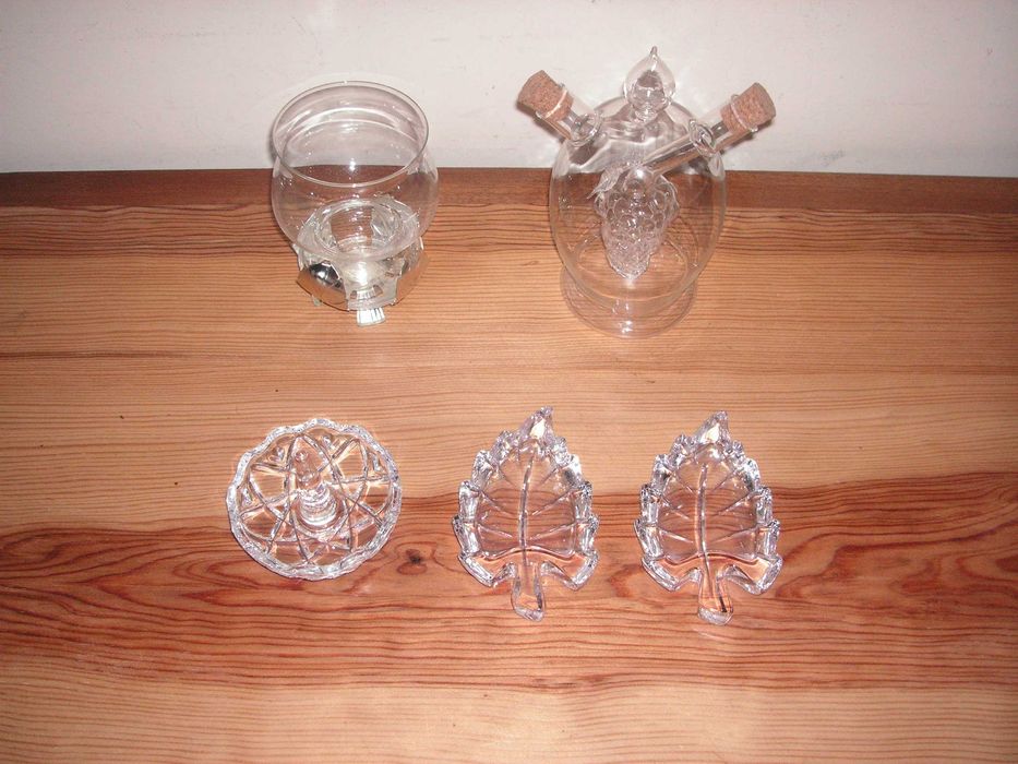 Suporte para Vela e Galheteiro em Vidro, Aneleira e Folhas em Cristal