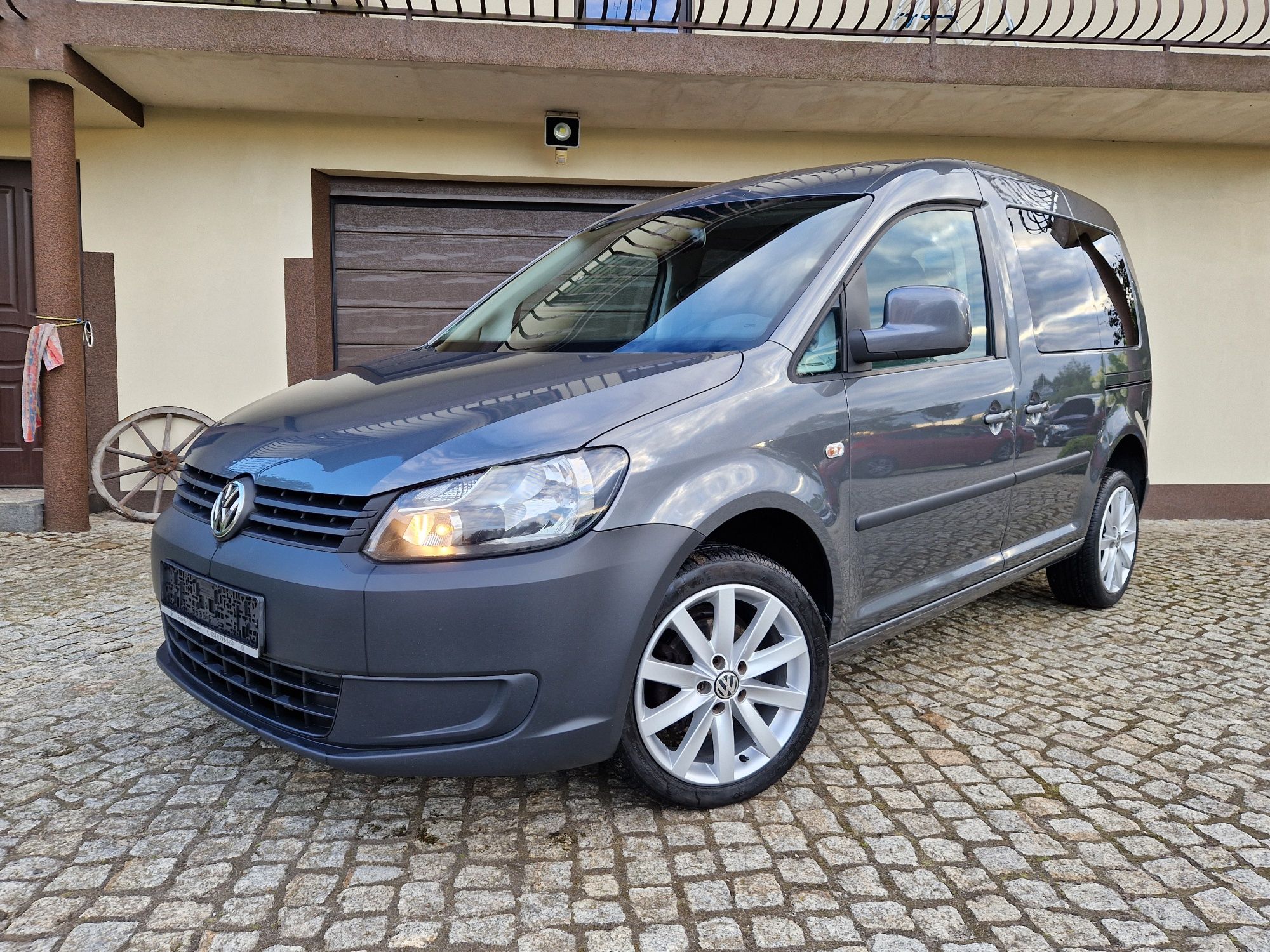 Volkswagen Caddy 2012 Rok 1.6 TDI 102KM 7 Osobowy z Niemiec