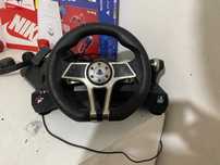 Vendo volante com pedais dá tanto para pc quando para ps3 e ps4