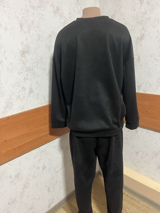 Жіночий костюм кожзам