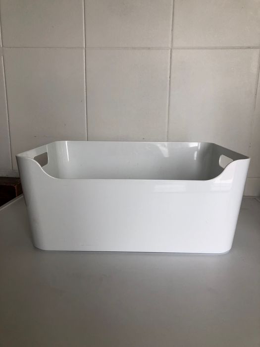 Caixa e Sapateiras IKEA