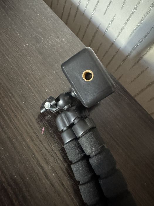 Маленький штатив для фото відео