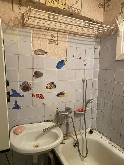 Продам 3-х в р-не поликлиники