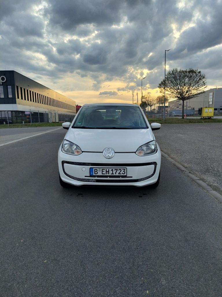 VW Up z DE , opłacony,niski babciny przebieg ;)