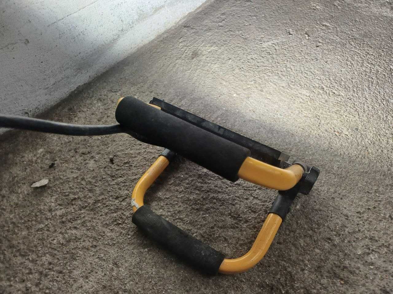 Projetor Avide LED com Suporte e ajustável - usado