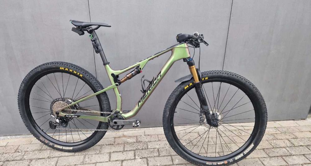 Bicicleta Merida ninety Six carbon