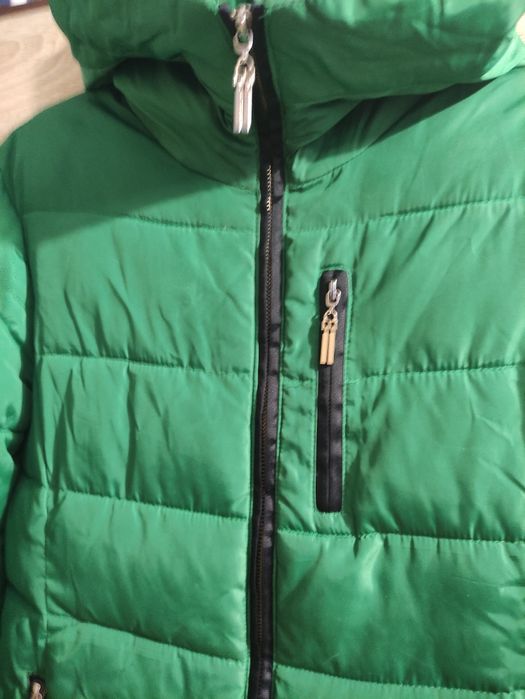 Курточка 46р M-ка.В хорошому стані.