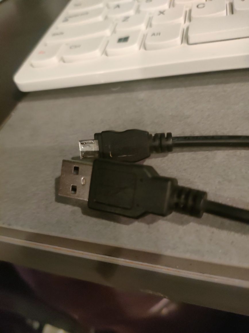 Kabel USB do starszych aparatów cyfrowych