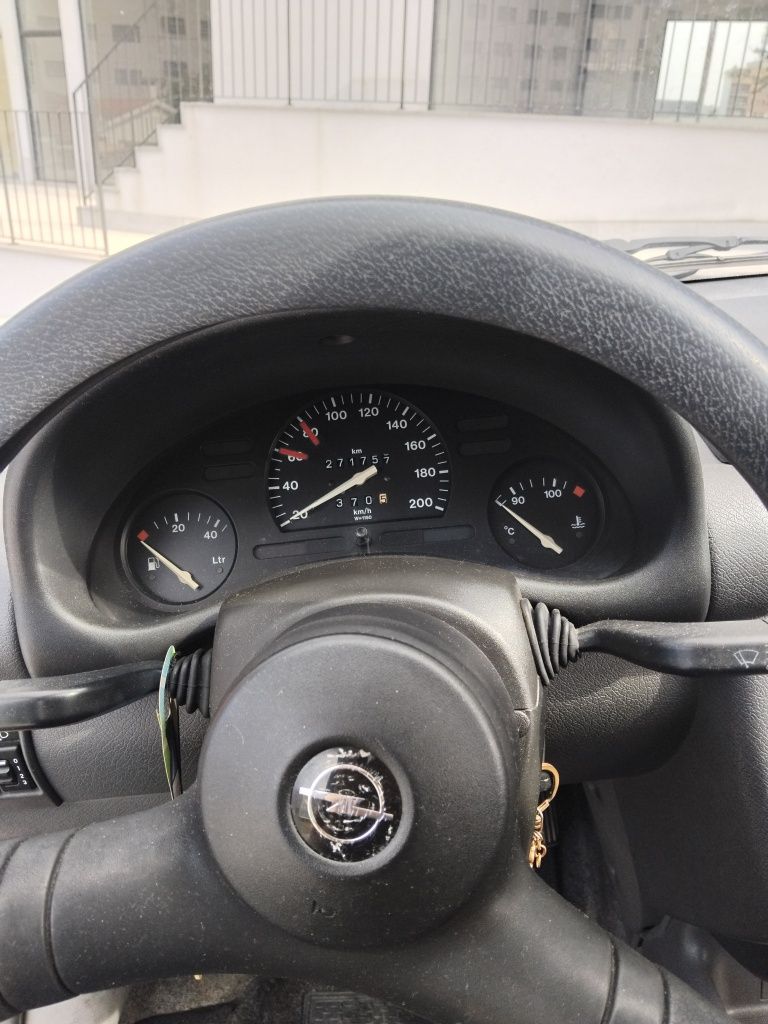Opel Corsa B 1.5 motor Isuzu