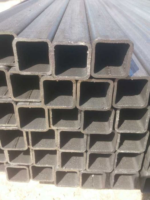 Profil zamknięty kwadratowy kształtownik L6 S235 35x35x1,5mm 35x35x2mm