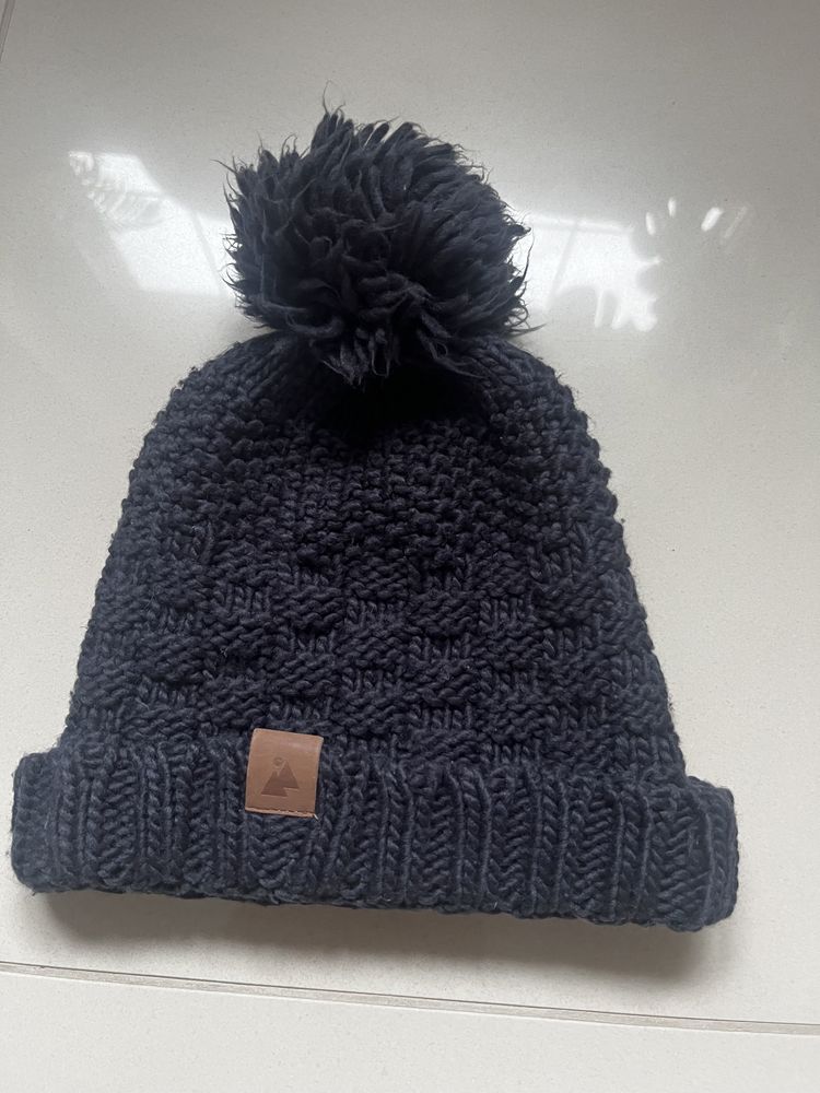 Wełniana czapka zimowa z pąponem 98cm 4-6lat