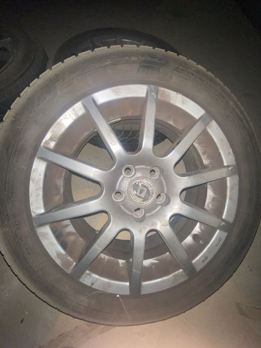 Продам титани з зимовою резиною r15 5x100